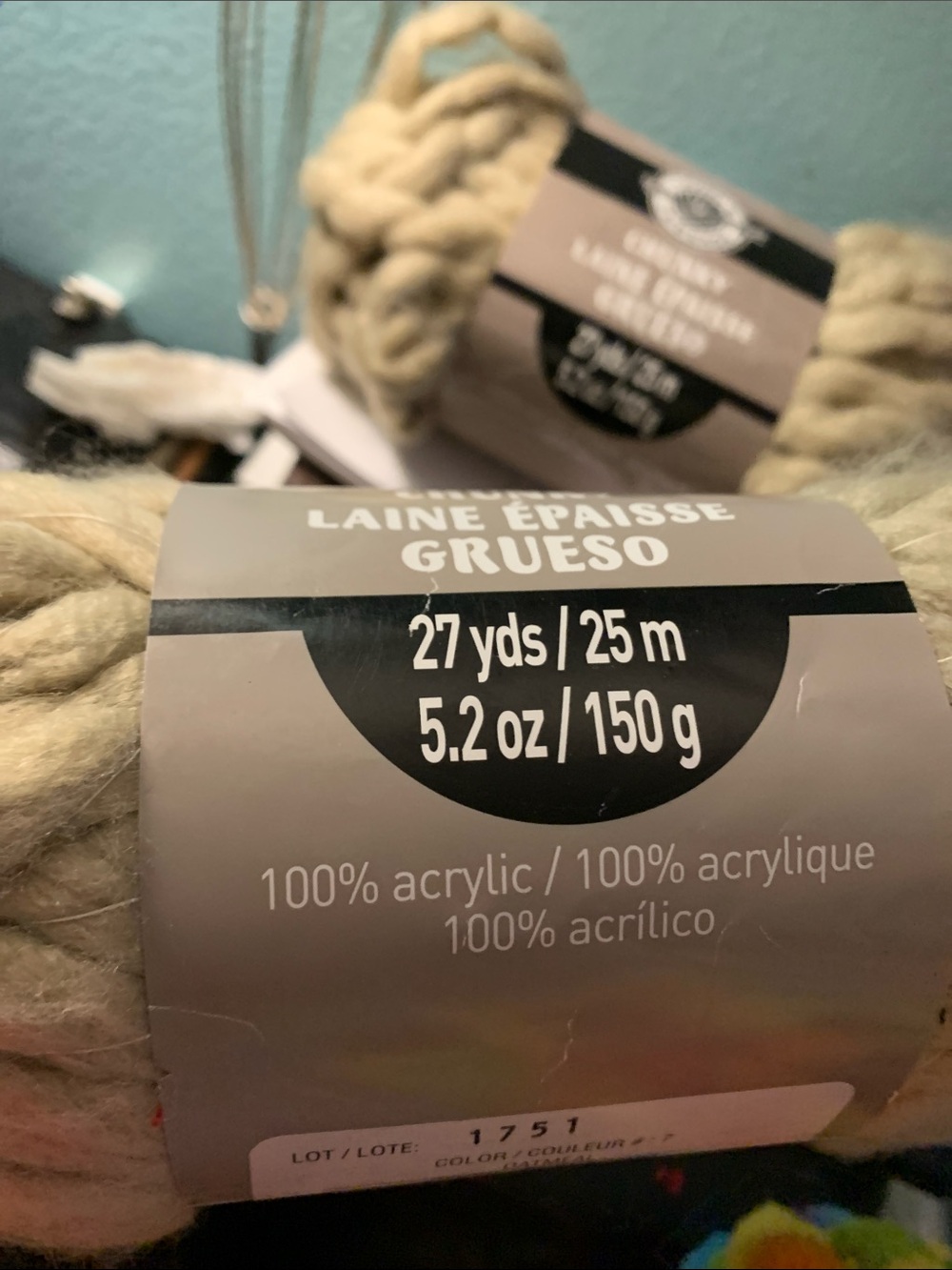 2- Skeins Bundles Loops & Threads Chunky Yarn in Light Beige - Picture 4 of 7